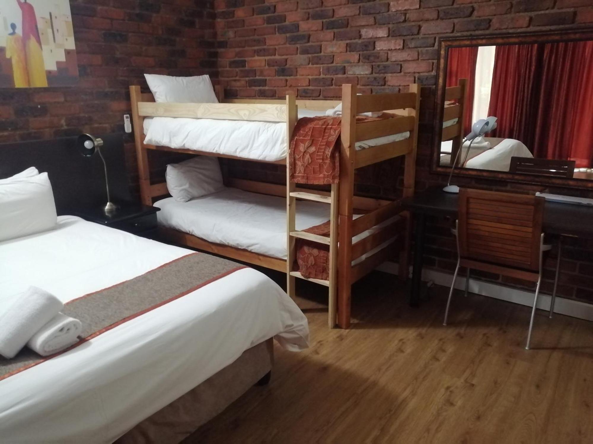 24 Onvrey 3 Star Guest House Boksburg Extérieur photo