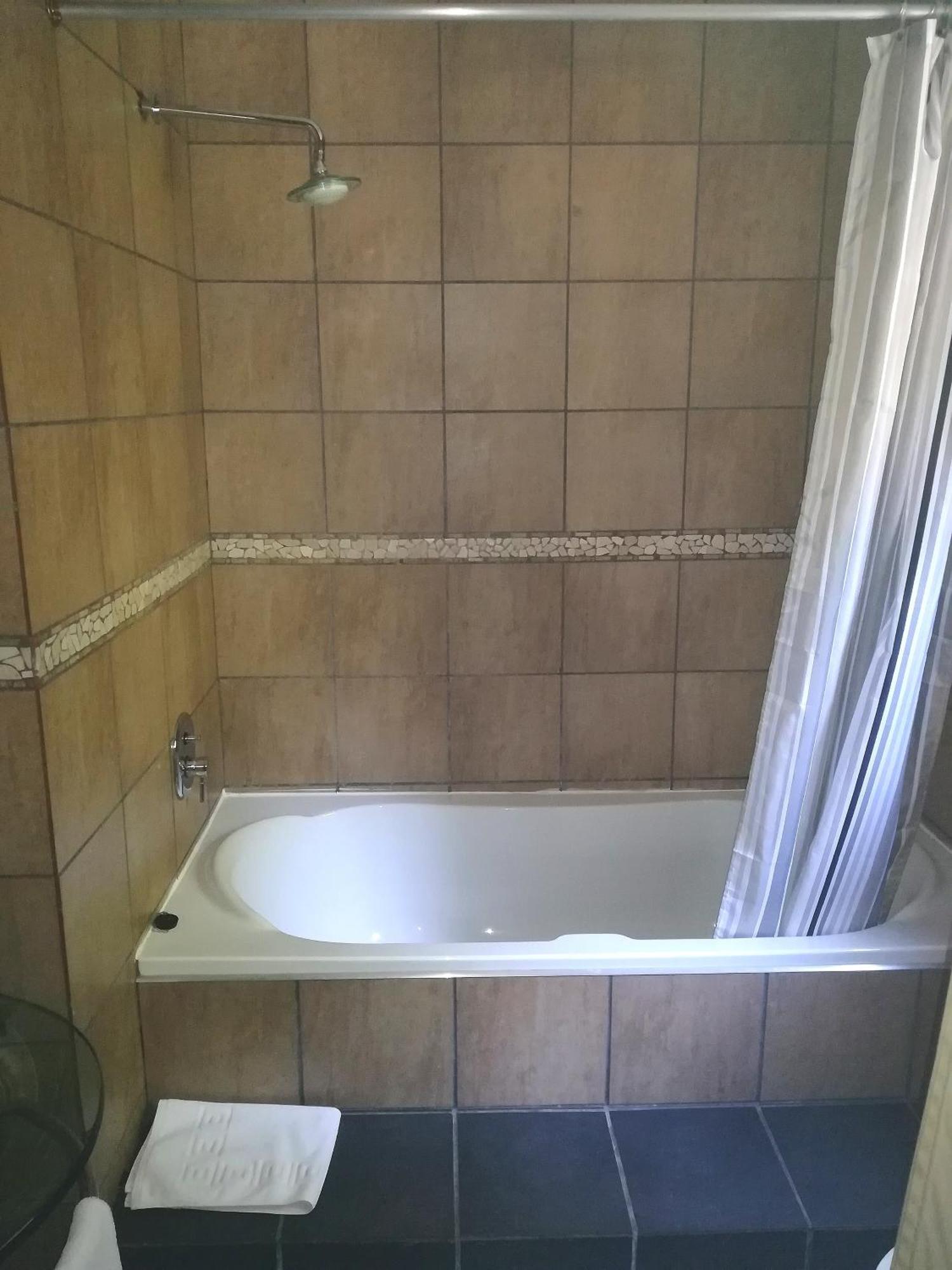 24 Onvrey 3 Star Guest House Boksburg Extérieur photo