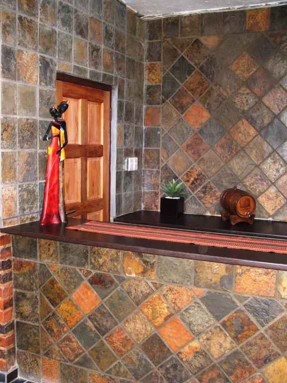 24 Onvrey 3 Star Guest House Boksburg Extérieur photo