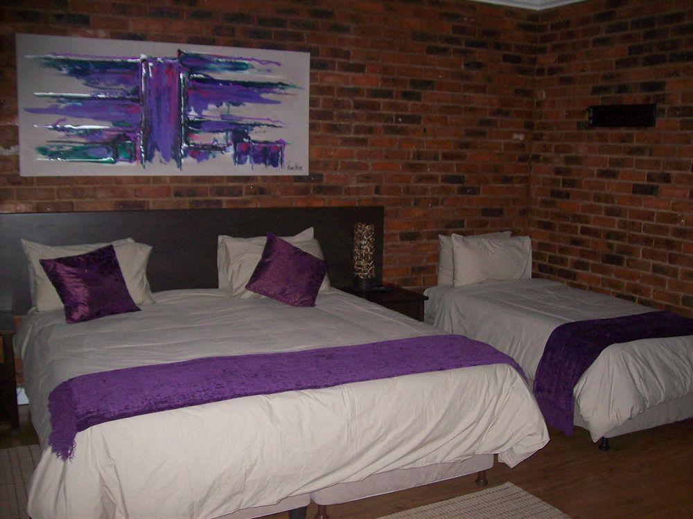 24 Onvrey 3 Star Guest House Boksburg Extérieur photo