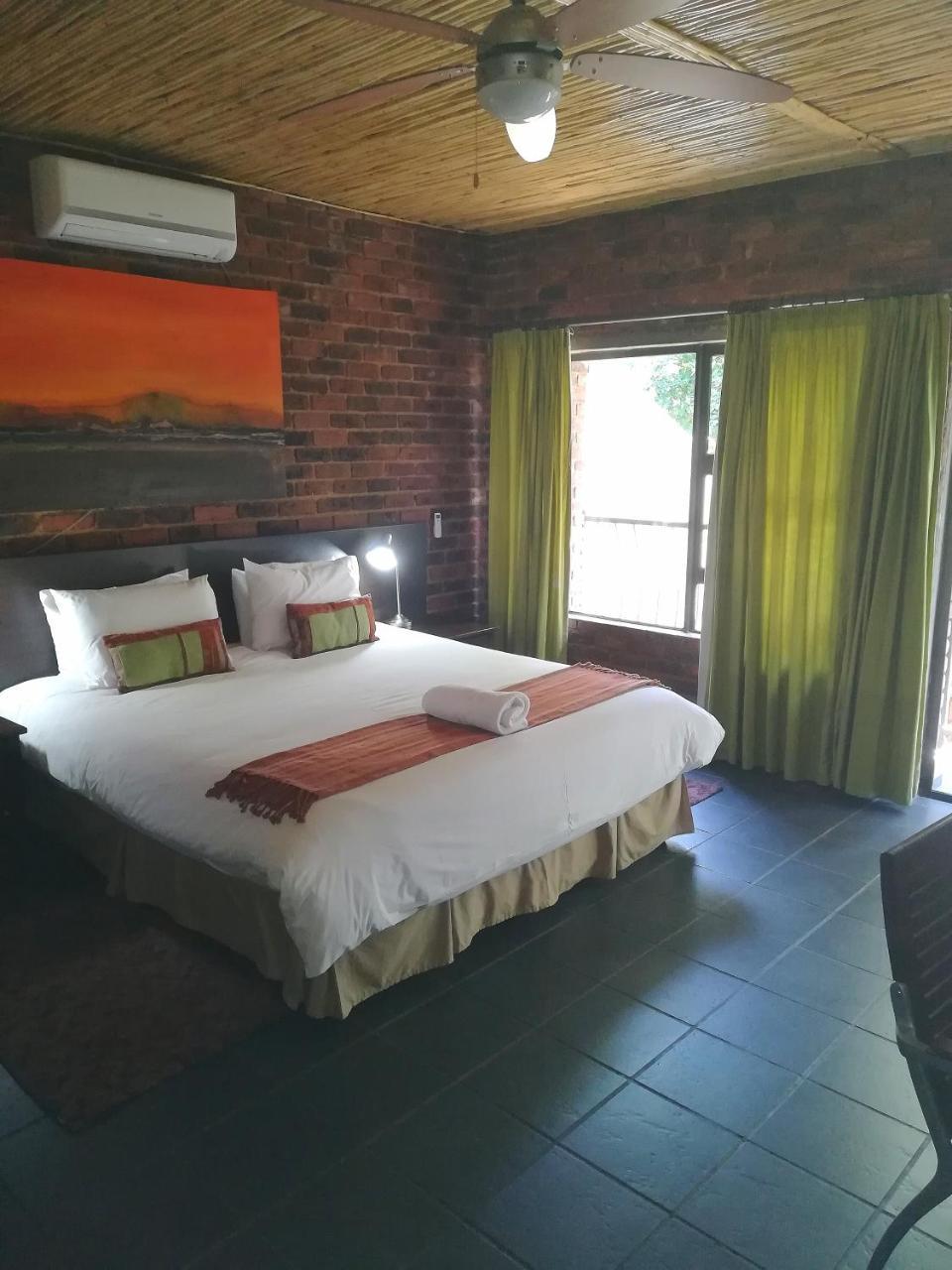 24 Onvrey 3 Star Guest House Boksburg Extérieur photo