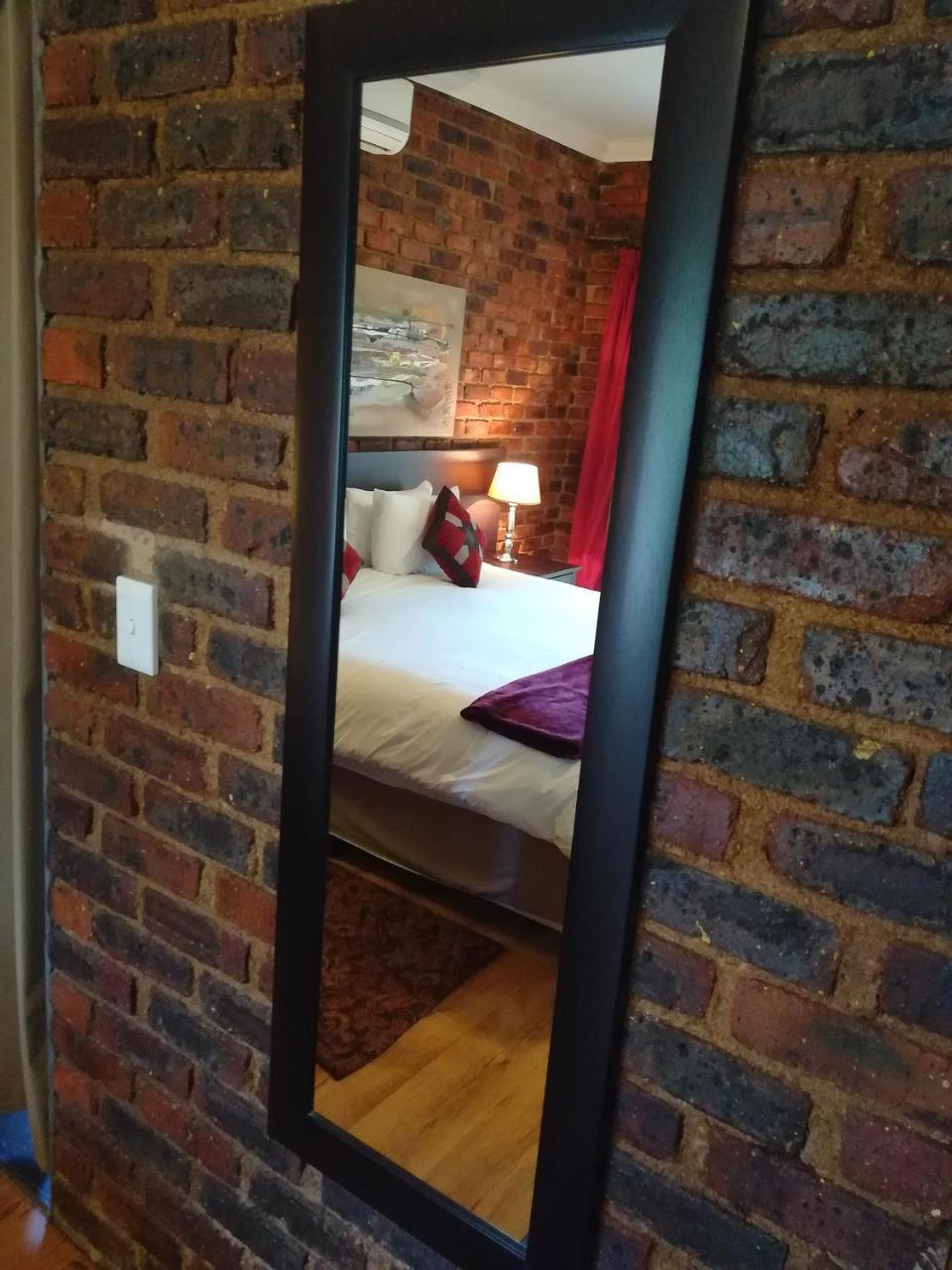 24 Onvrey 3 Star Guest House Boksburg Extérieur photo